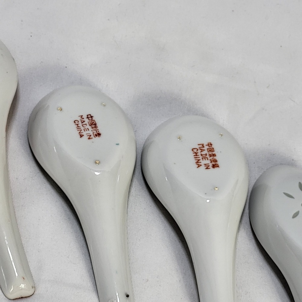 Vintage Chinese Porcelain Soup Spoons Set of 7 Tatung Famille Rose Floral Dragon - Picture 9 of 11